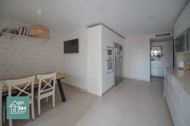 Piso de 154 m2 reformado, 4 dormitorios, luminoso y con trasteros en avenida de Andalucía — 19