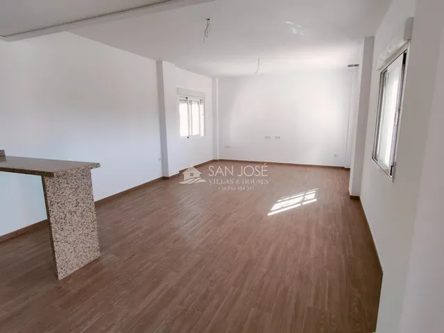 SE VENDE CHALET DE OBRA NUEVA AL LADO DEL PUEBLO DE MACISVENDA-ABANILLA — 46
