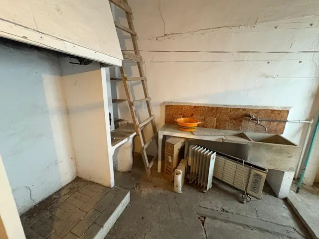 CASA EN EL CENTRO CON MUCHAS POSIBILIDADES — 6