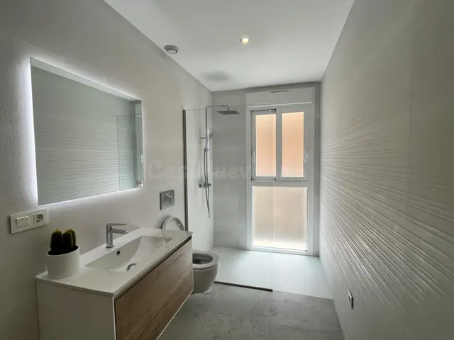 Vivienda a estrenar con 3 dormitorios en residencial con piscina — 24