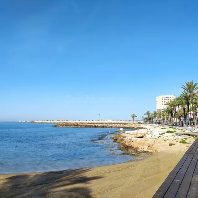 Piso de esquina en el centro de Torrevieja – ¡a solo 400 m del Paseo Marítimo! — 32