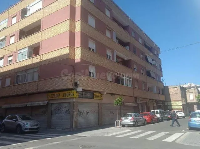 SE VENDE piso OKUPADO en Marques Del Turia Benetússer (Valen - foto 3