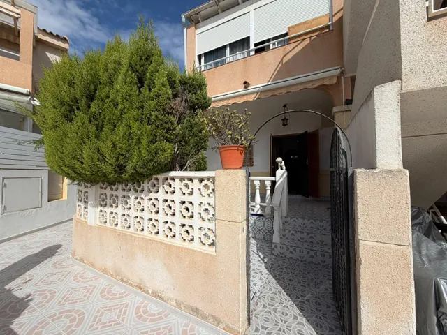 ACOGEDOR BUNGALOW BAJO EN LOS FRUTALES MIRANDO A PISCINA : 2 HAB 1 BAÑOO. — 12