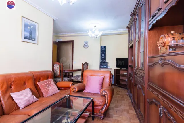 INMOBILIARIA LEZAUN presenta en exclusiva esta vivienda en l - foto 3