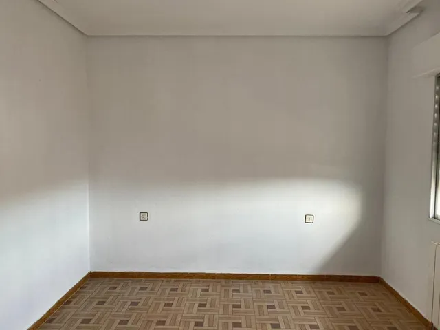 PISO EN VENTA EN MOHEDAS DE GRANADILLA - foto 3