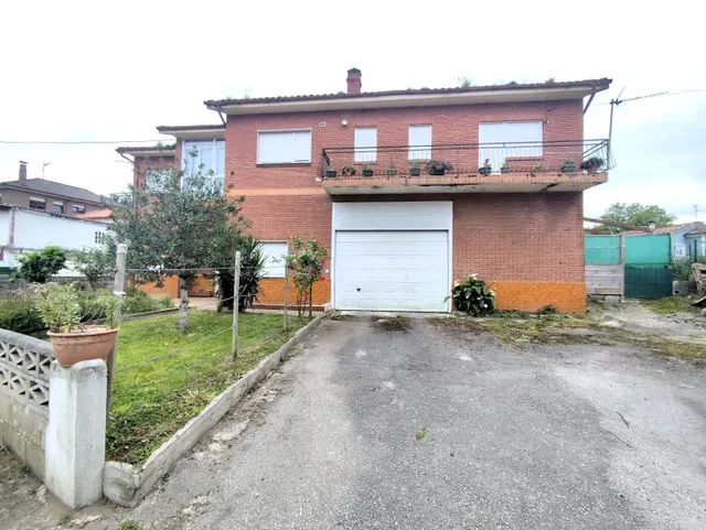 Casa independiente con jardín en Castañeda - foto 2