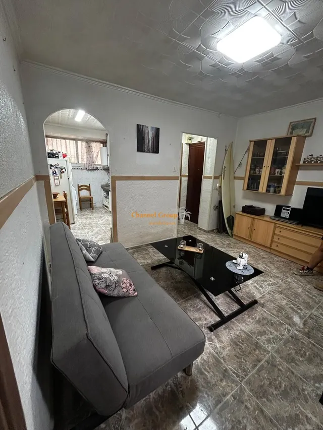 Se vende planta baja en zona la rata. — 13
