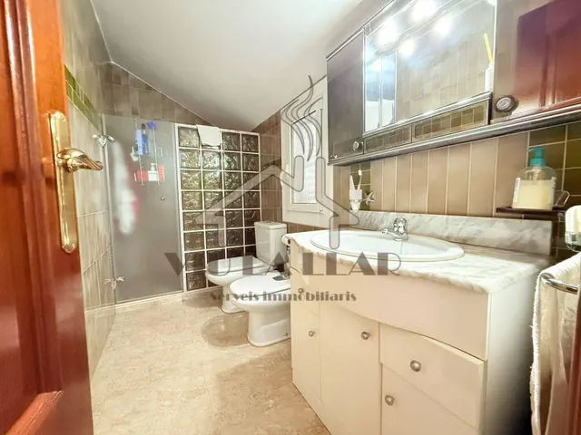 ¡Increíble oportunidad, en EXLCUSIVA! Fantástica casa en estado de conservación impecable y lista para entrar a vivir, diseñada para ofrecerte el máximo confort y con un sinfín de posibilidades — 10