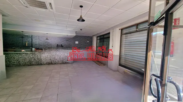 ¡¡ INTERESANTE BAR CAFÉ SOLO DE ALQUILER PARA MONTARLO A TU GUSTO EN FRENTE DE COLEGIOS !!. — 4