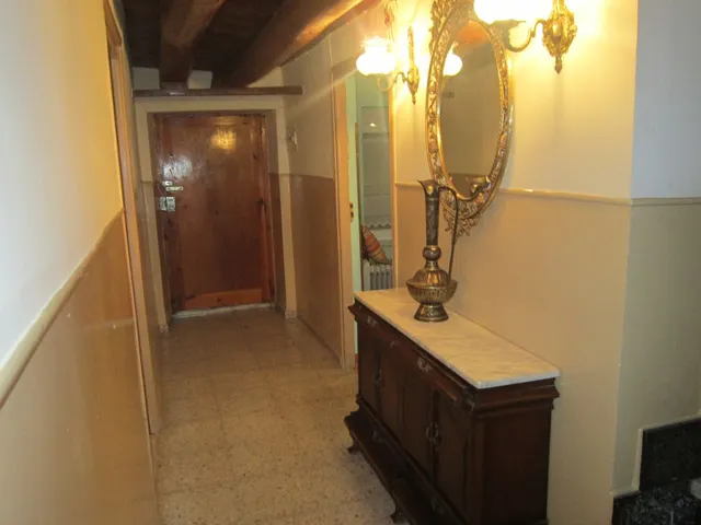 SE VENDE CASA DE VERANO EN EL CENTRO DE VALENCIA DE DON JUAN, PEQUEÑO PATIO. — 8