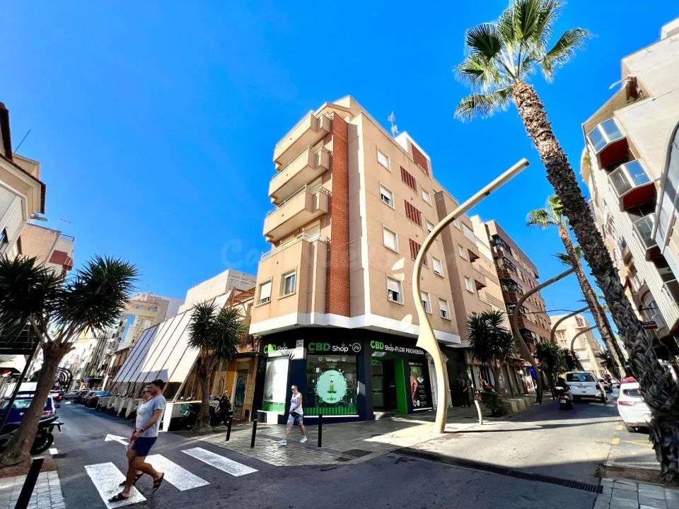 Local comercial 45m² en venta - torrevieja