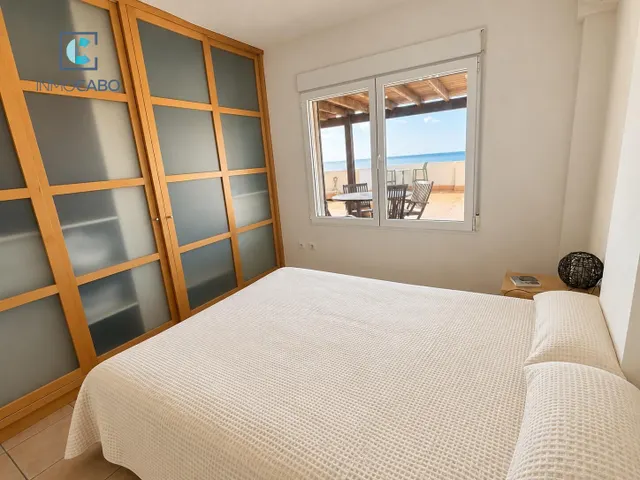 VIVIENDA CON TERRAZA, VISTAS AL MAR Y GARAJE EN LAS ROCALLAS — 17
