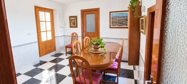 SE VENDE CASA DE DOS ALTURAS + CASA-CUEVA REFORMADA. (EN ALB - foto 2