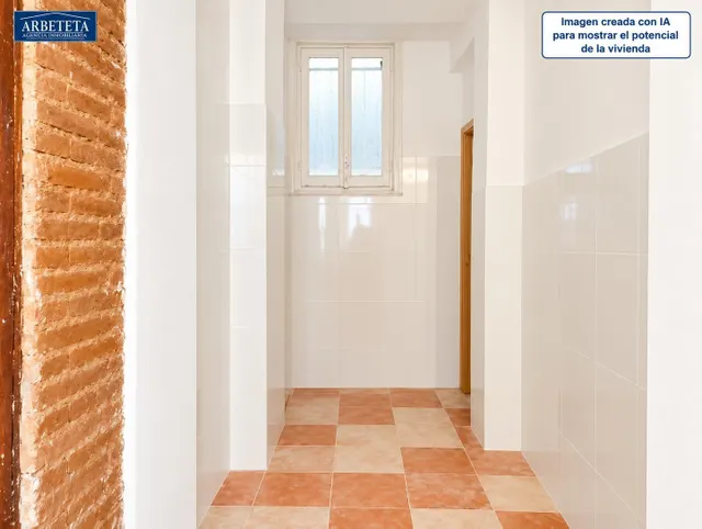 INMOBILIARIA ARBETETA VENDE EDIFICIO PARA REFORMAR EN PLENO CENTRO DE GUADALAJARA. — 23
