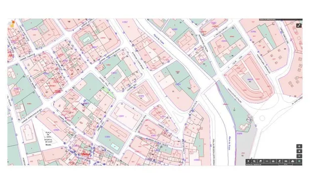 Centro comercial muy céntrico en venta en Tossa de Mar — 16