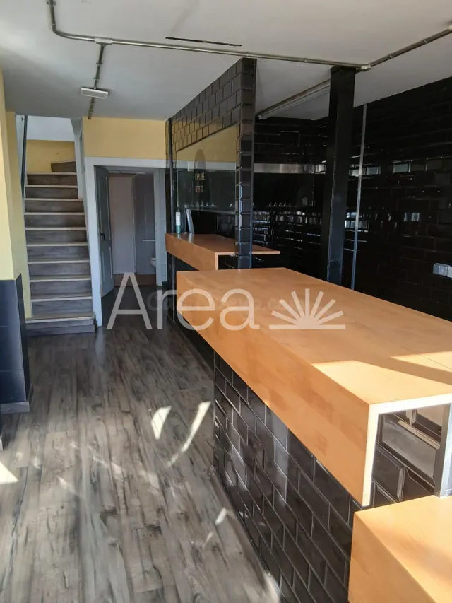 Local zona Ctra. Argentona-NII, de 95 m2 construidos en dos  - foto 3