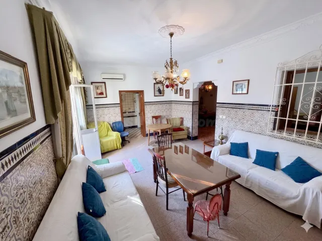 Casa de planta baja con nave garaje y gran huerto - foto 2