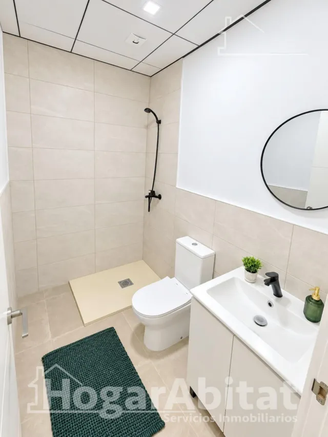 Luz, amplitud y excelentes calidades en esta moderna planta baja reformada con terraza — 20