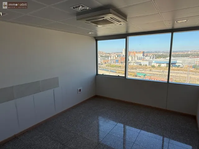 Oficina acabada en alquiler en Neoparc 1 Lleida — 15