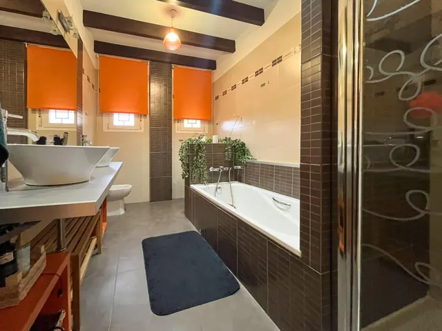 Espectacular  casa unifamiliar con piscina privada, domótica y placas solares — 25