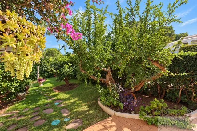 Chalet con piscina en venta en Jávea/Xàbia - 4 dormitorios y vistas al Montgó — 22