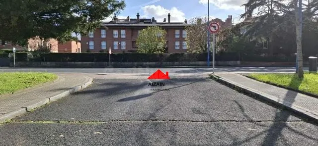 Vendemos parcela de garaje en La calle Etxezuri de Neguri. - foto 4