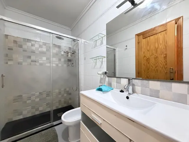 Apartamento 2 habitaciones 84m² en venta - Estacion de autobuses — 19