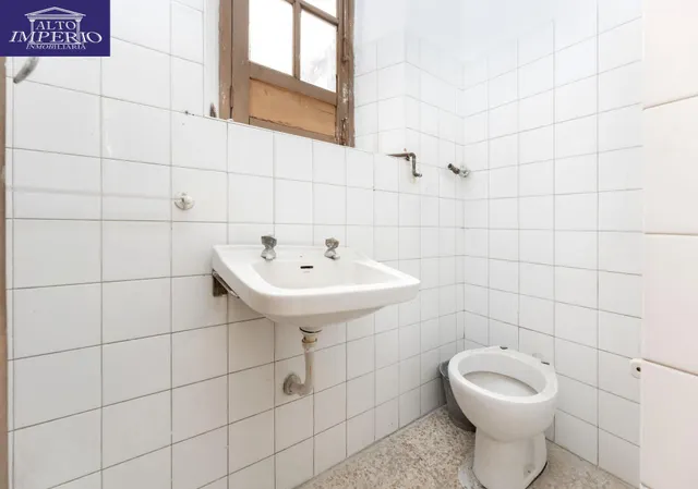 EXCLUSIVA ULTIMA PLANTA CON VISTAS EN GRAN VIA — 35