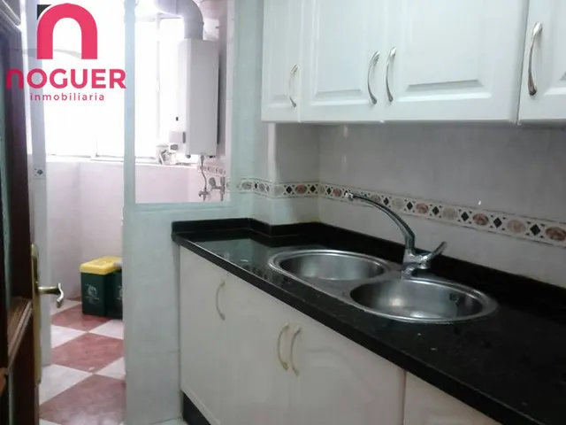 PISO JUNTO A LA AVENIDA MEDINA AZAHARA CON ASCENSOR Y TERRAZA — 20