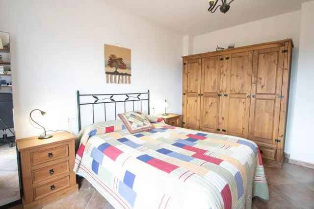 CHALET INDEPENDIENTE CON PISCINA — 50