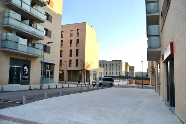 PLAZA DE GARAJE EN SARRIGUREN - foto 4