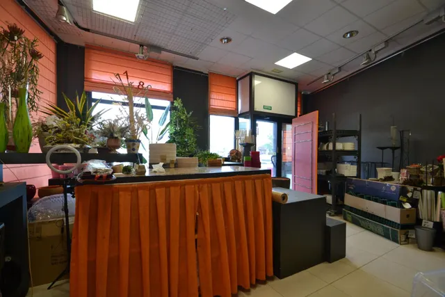 Local comercial 64m² en venta - Centre — 11