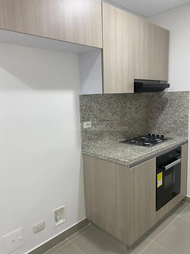 VENTA HERMOSO APARTAMENTO EN BARRIO MANGA - foto 3