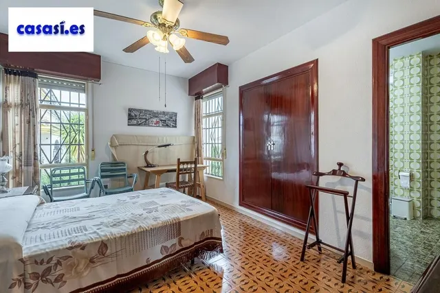 Gran casa con parcela y piscina en Cájar — 14