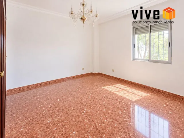 Amplia vivienda en Hermandad del Trabajo — 7