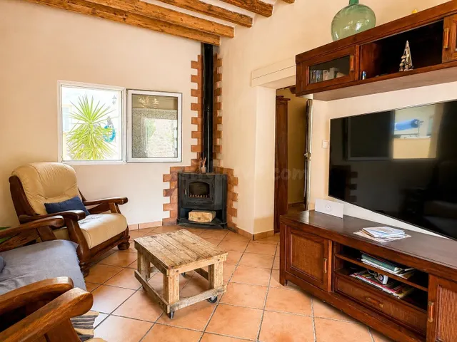 Casa rural reformada con piscina privada, energía solar y má