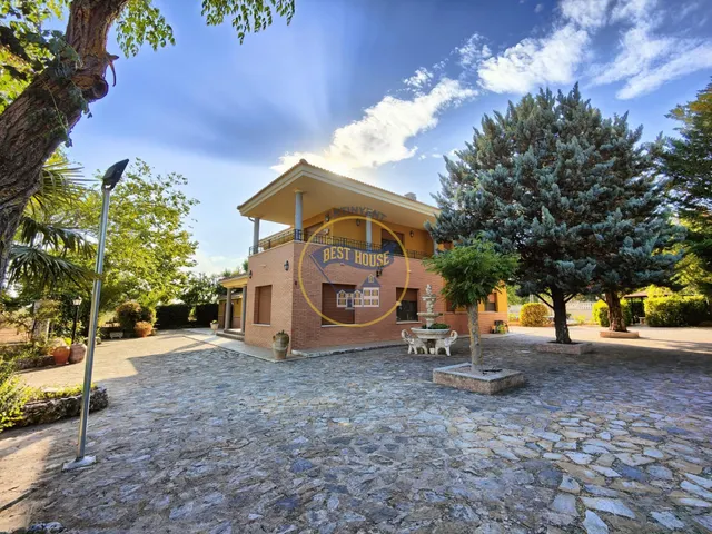 OPORTUNIDAD LUJOSO CHALET EN BANYERES DE MARIOLA (ALICANTE) — 2