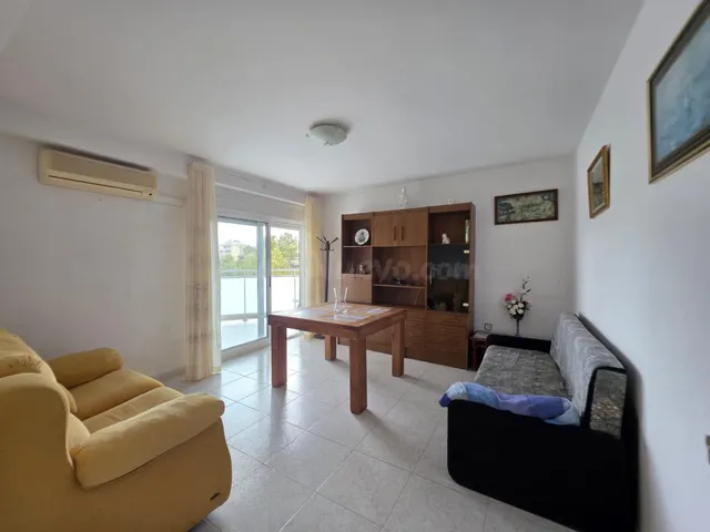 PISE DE 2 habitaciones EN ZONA CENTRO A 200M DE LA PLAYA