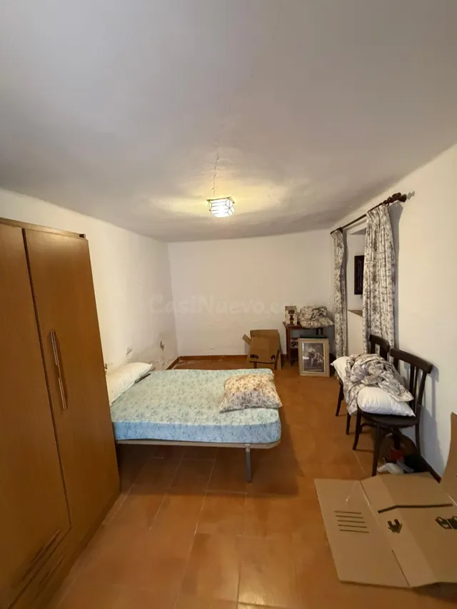 Venta de casa de pueblo para reformar en el centro de La Zub - foto 2