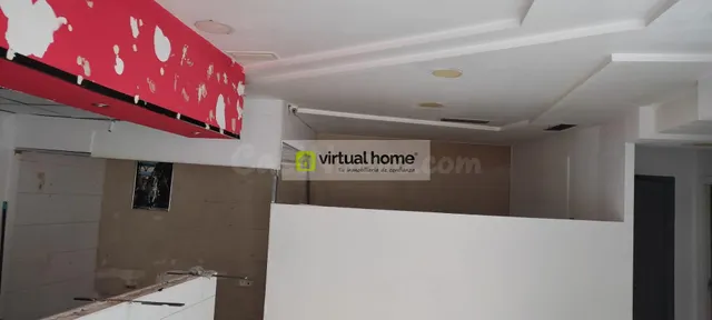 Local comercial 100m² en venta - Poniente — 3