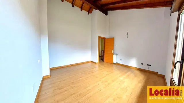 Chalet: amplitud, luz y carácter junto a la costa cántabra — 19