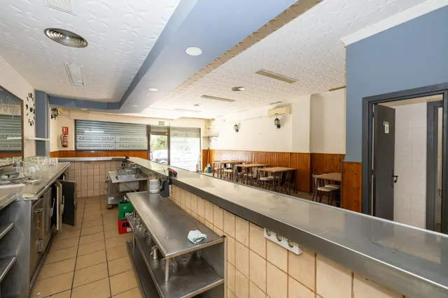LOCAL COMERCIAL DE 106 m2 EN VENTA EN GRANADA — 12