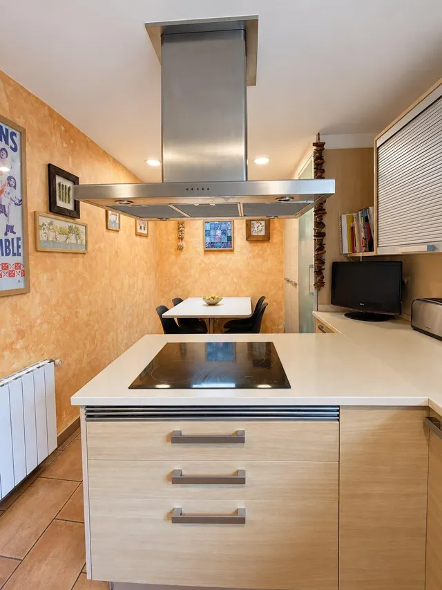Casa en el centro de Alella, junto a la iglesia, con terraza y 4 habitaciones — 10