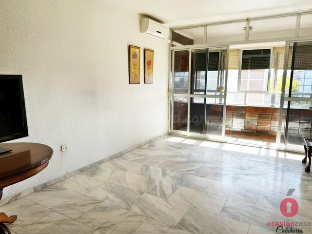 AMPLIO Y LUMINOSO PISO EN PLAZA DE ANDALUCÍA - 4 habitacione - foto 2