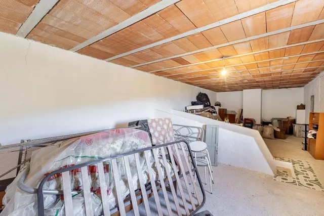 Casa rural en término de Montefrío. — 12