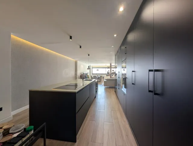 ¡ESPECTACULAR! ALTO, MODERNO Y EXTERIOR EN RESIDENCIAL CON G - foto 5