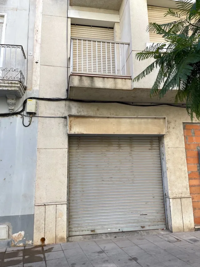 Local céntrico y próximo al rio — 4