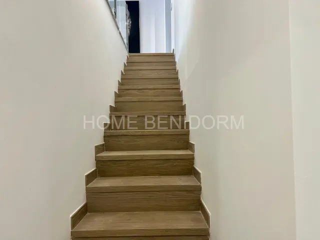 CHALET INDEPENDIENTE COMPLETAMENTE REFORMADO CON PISCINA, GARAJE Y VISTAS DESPEJADAS — 26