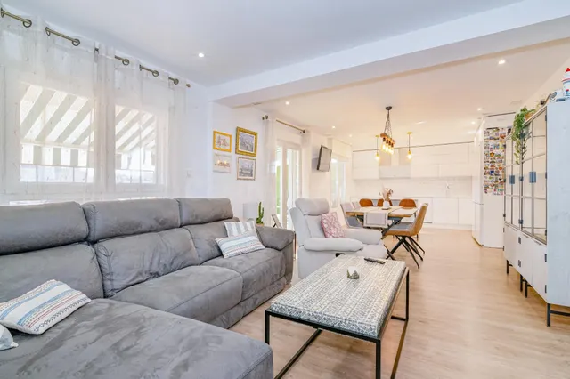 ¡Tu Nuevo Hogar te espera! Semi-ático Reformado con Gran Ter - foto 5