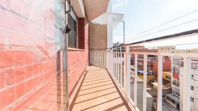 PISO EN VENTA CON INQUILINO C/ PEDRO ANTONIO DE ALARCON - BADALONA — 13